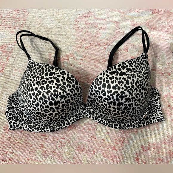 Victoria’s Secret bra, Very Sexy Lightly lined Plunge size 34C - Picture 1 of 3